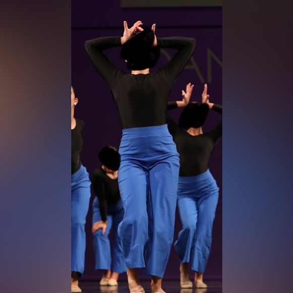 Two piece dance costume - Picture 1 of 6